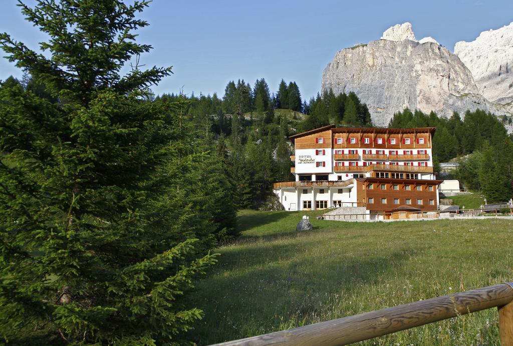 Hotel Meisules Selva di Val Gardena Exterior photo