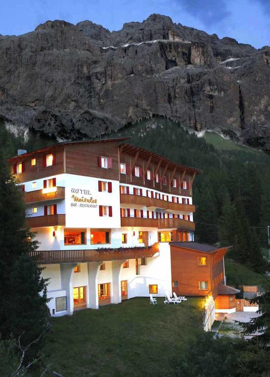 Hotel Meisules Selva di Val Gardena Exterior photo