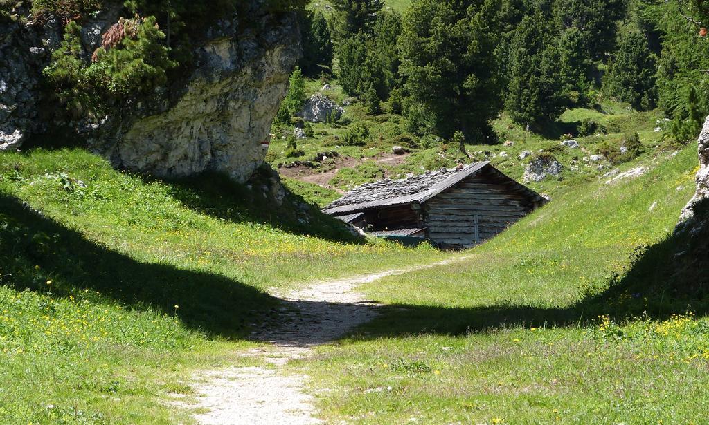 Hotel Meisules Selva di Val Gardena Exterior photo