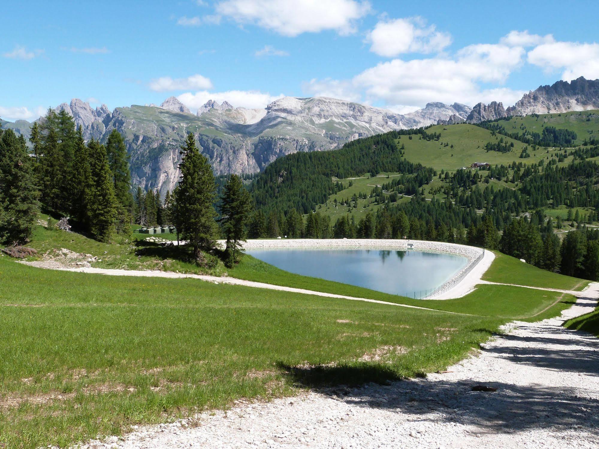 Hotel Meisules Selva di Val Gardena Exterior photo